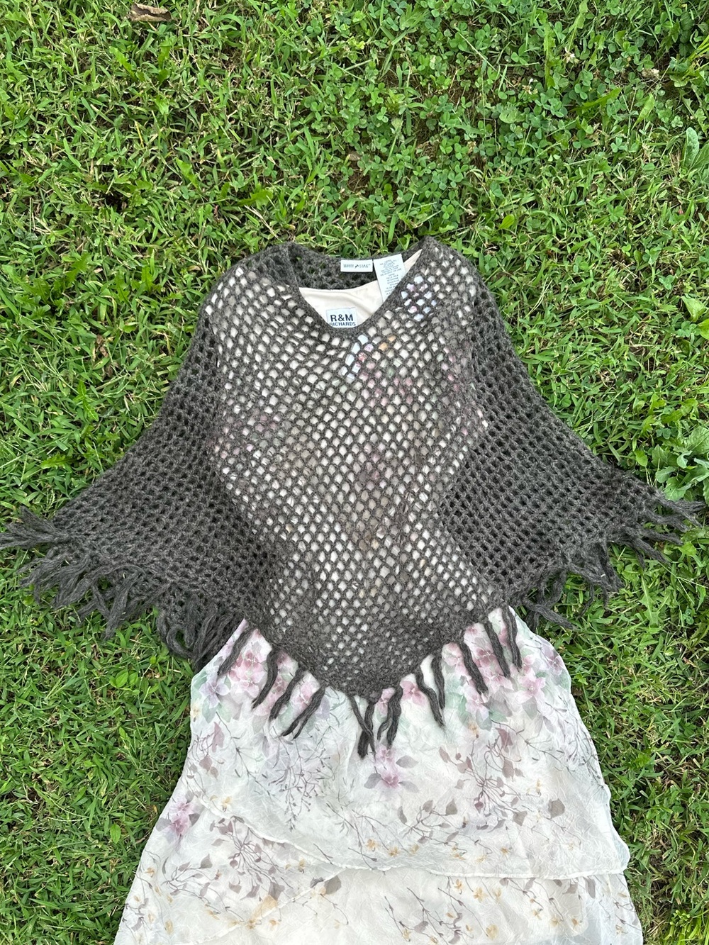 Y2K 2000s White Stag Brown Open-Knit Fringe Women's Sweater Poncho One size
